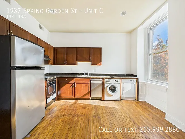 1937 Spring Garden St #C — Photo 6