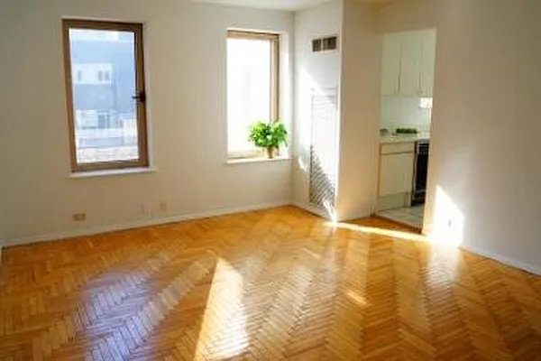 Rented by Corcoran | media 10