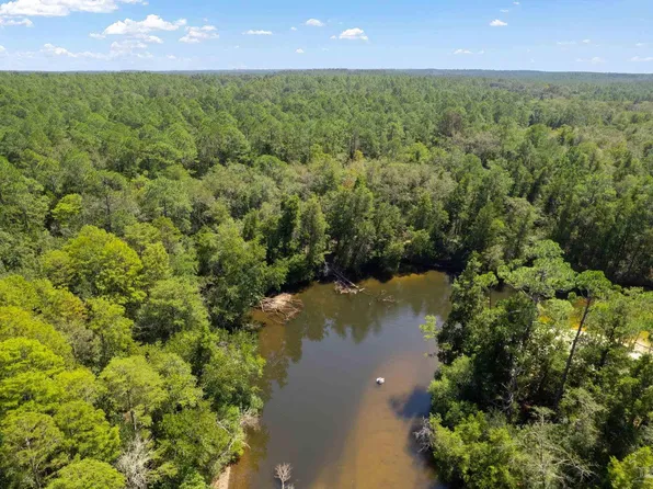 3700 Vantage Rd, Cantonment, FL 32533