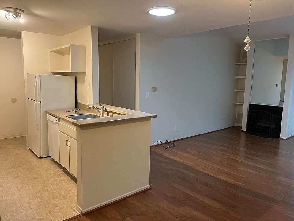 1st image of 1621 Hotel Cir S Unit E326