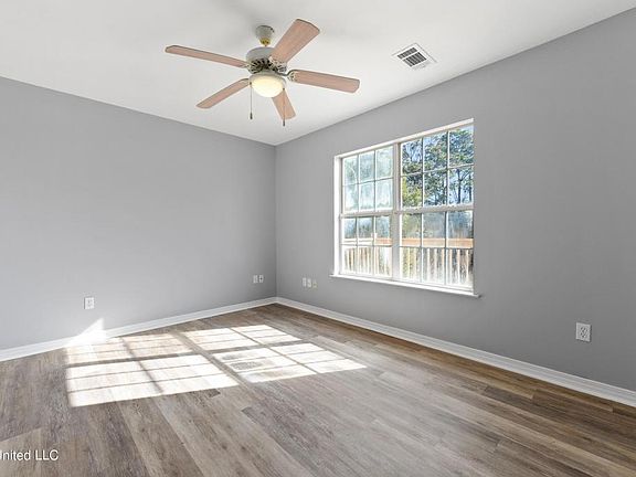 4th image of 9088 Dove St
