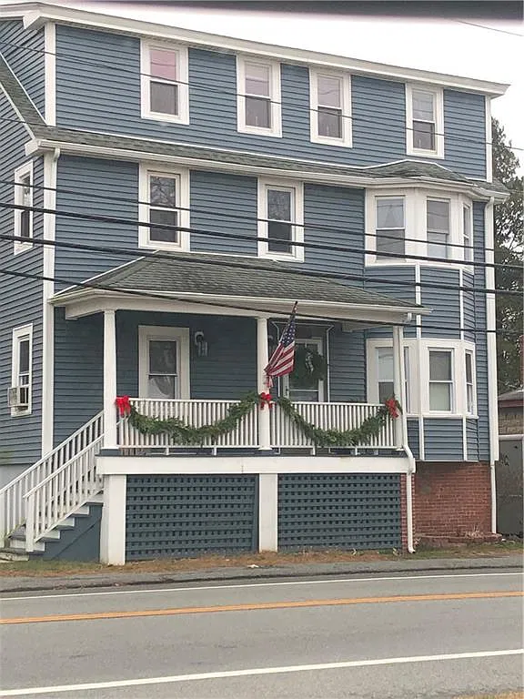 2 bed, 1.0 bath, 760 sqft, $1,800 — Photo 1
