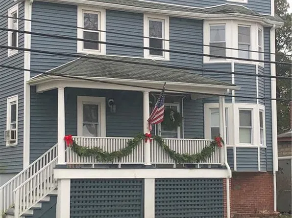 350 Metacom Ave APT 2, Bristol, RI 02809