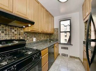 65-39 108th St #E11, Forest Hills, NY 11375