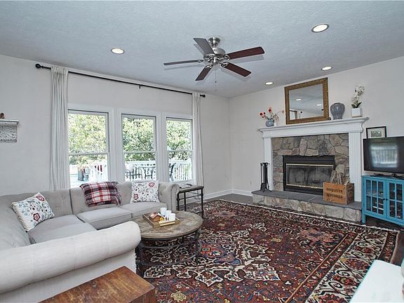 5th image of 11540 Glenmora Dr