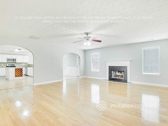 5th image of 3684 Lear Ct