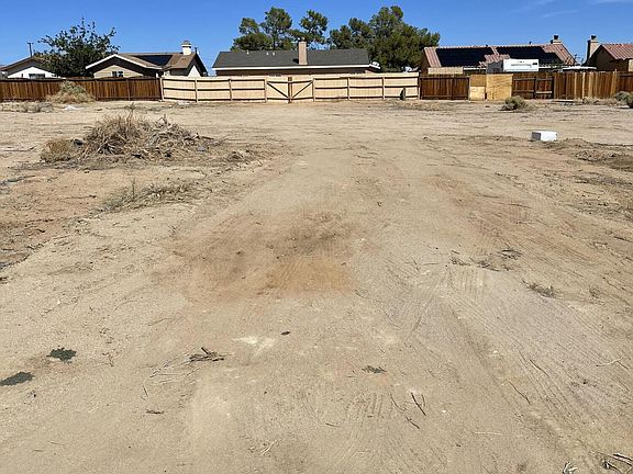 3rd image of Catalpa Ave