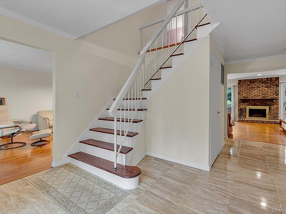 5th image of 17 Calumet Drive