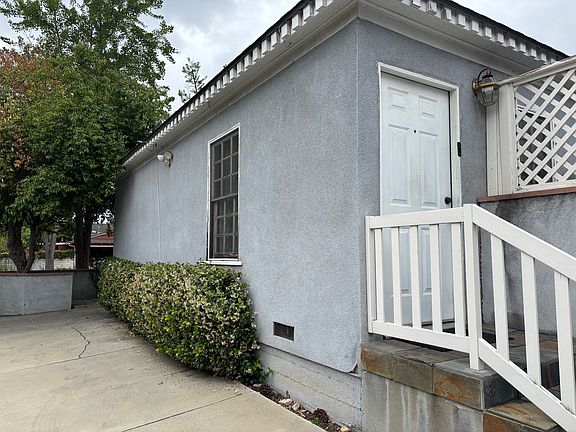 3rd image of 1012 N Cambridge Ave