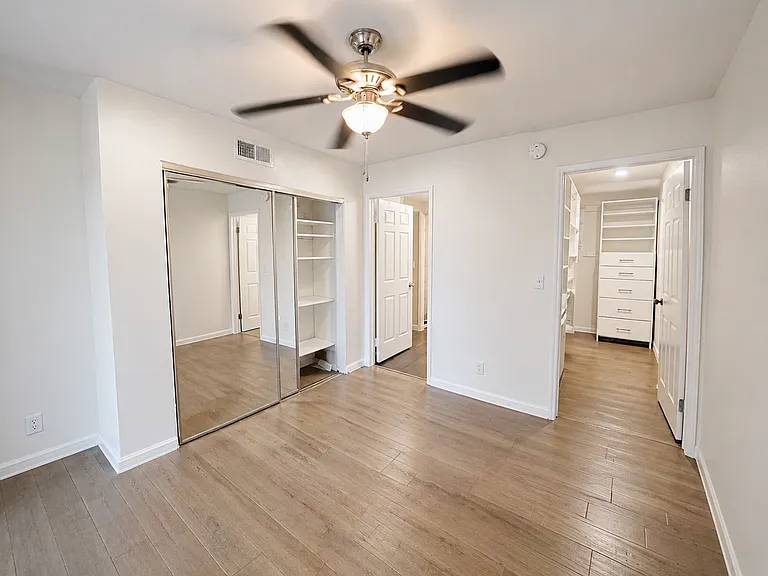 1355 N Sierra Bonita Ave #402 — Photo 25