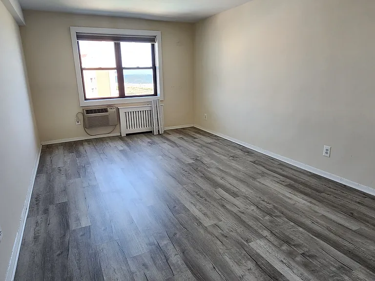 860 E Broadway #5F — Photo 15