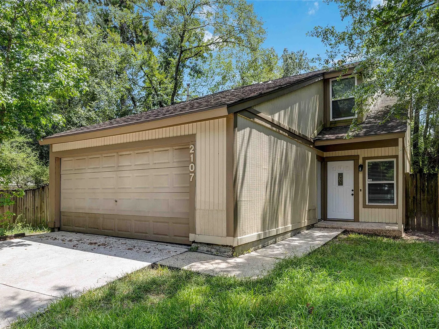 3 bed, 2.5 bath, 1680 sqft, $1,850 — Photo 2