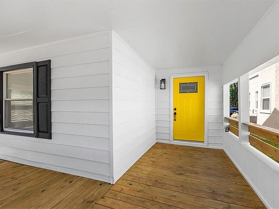 3rd image of 1302 College Ave