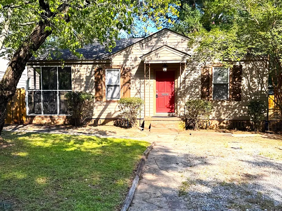 806 Hemphill St