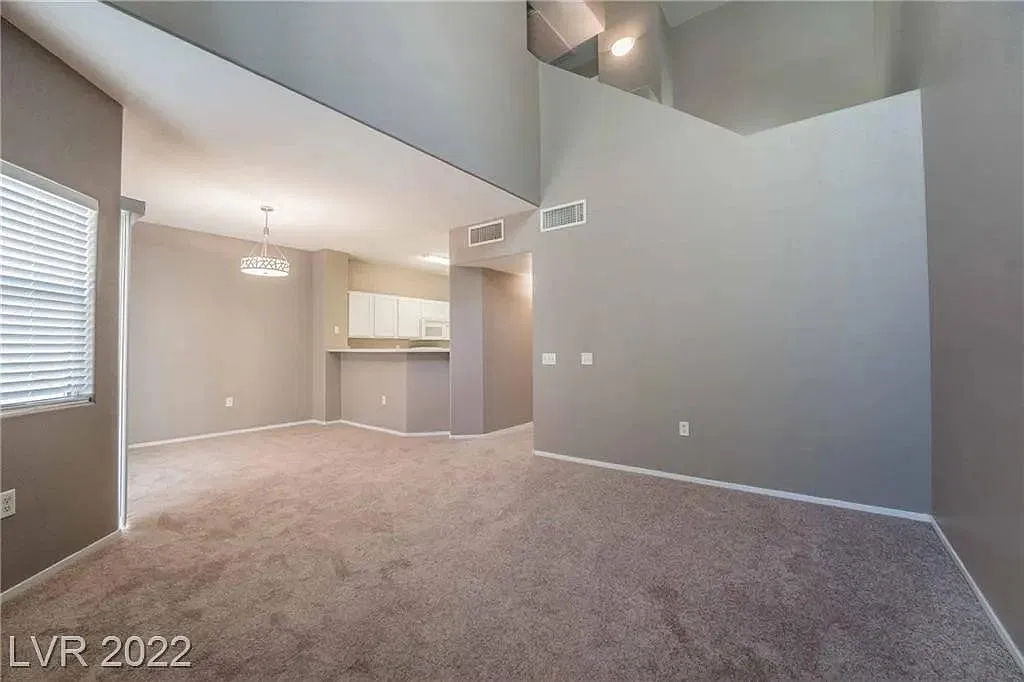 3 bed, 1491 sqft, $1,950 — Photo 1
