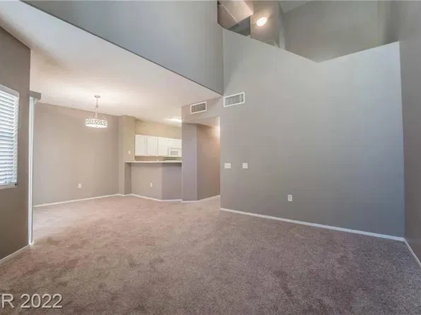 2001 Quartz Cliff St Unit 104, Las Vegas, NV 89117