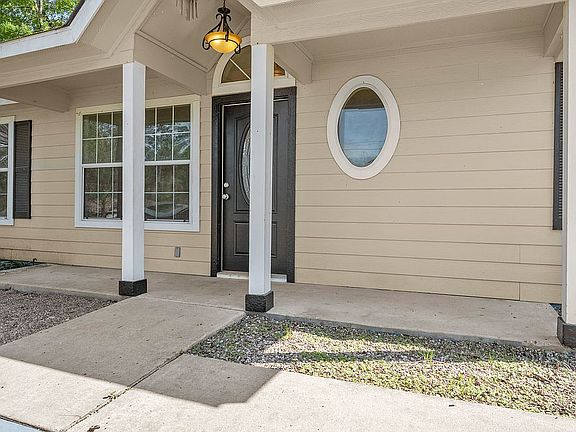 4th image of 10648 Royal Adrian Dr