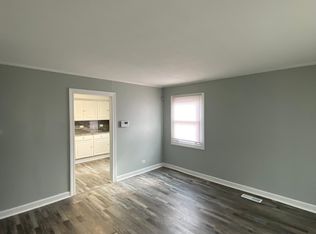 12 Apache St, Park Forest, IL 60466