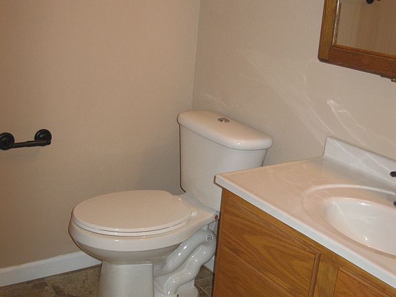 3rd image of 728 W Marsha Dr