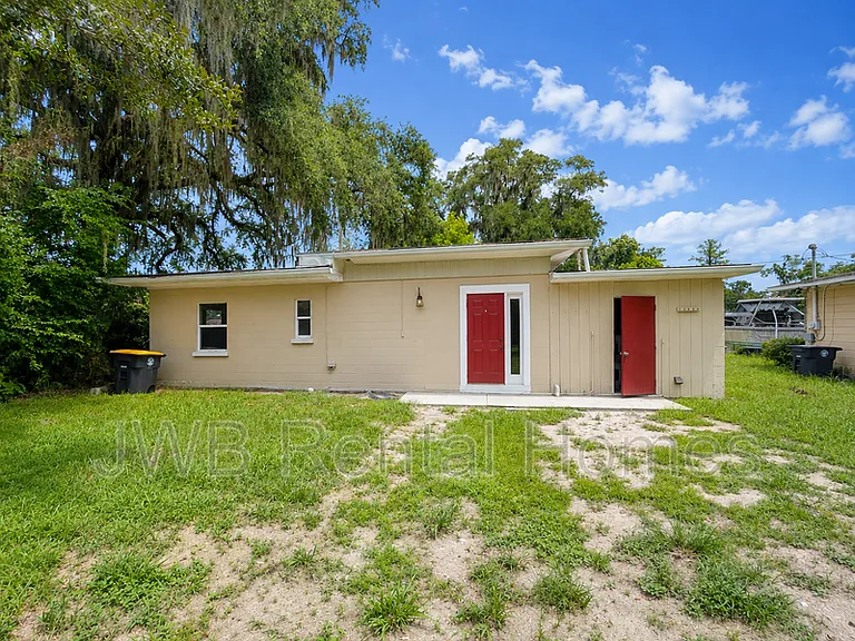 5968 Oaklane Dr — Photo 11