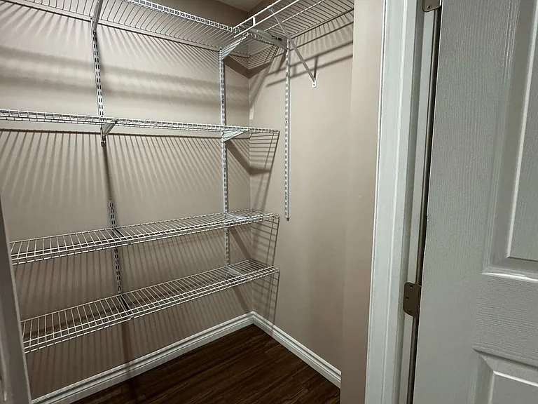 34 Engel Cres #A — Photo 16