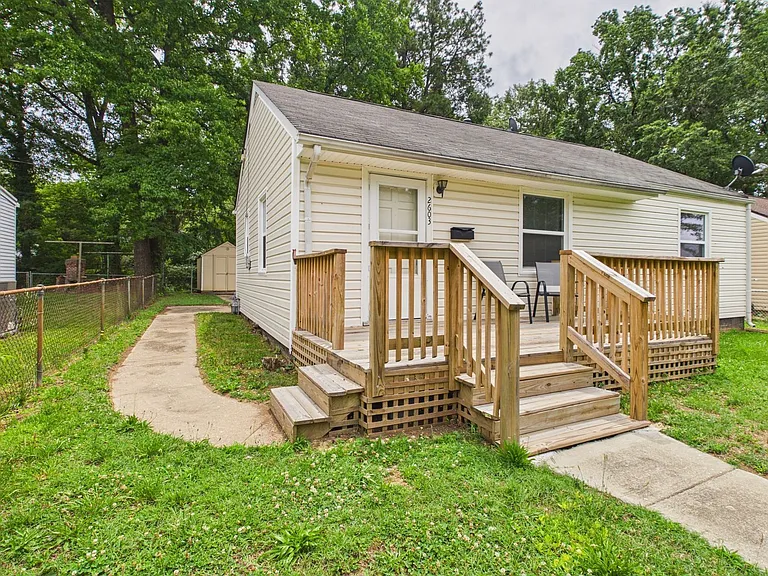 2603 Houston Ave — Photo 29