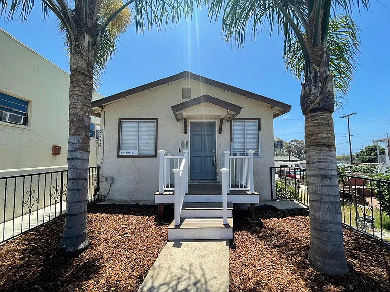 2771 Logan Ave — Photo 10