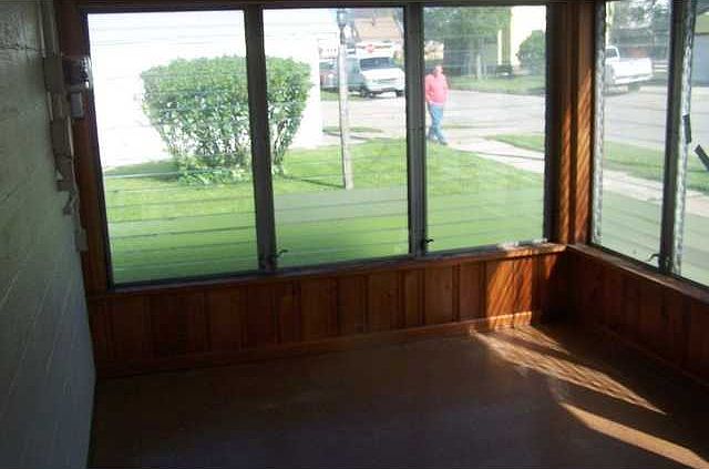 2nd image of 2359 Woodford St