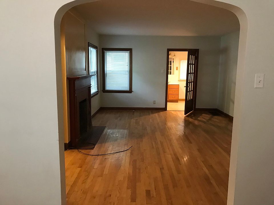 1st image of 700 S Forest Ave