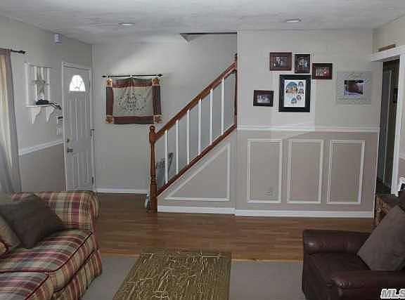 2nd image of 11 Fowler Ln