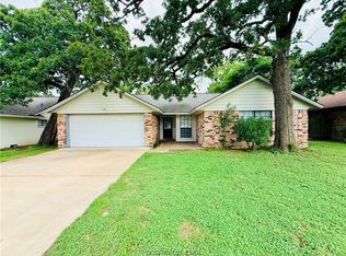 1101 Hardwood Ln, College Station, TX 77840