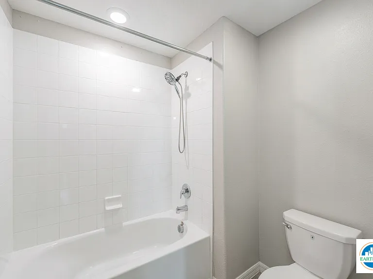 10201 Boggy Moss Dr — Photo 30