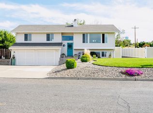 625 NW Crescent Ave, Sunnyside, WA 98944