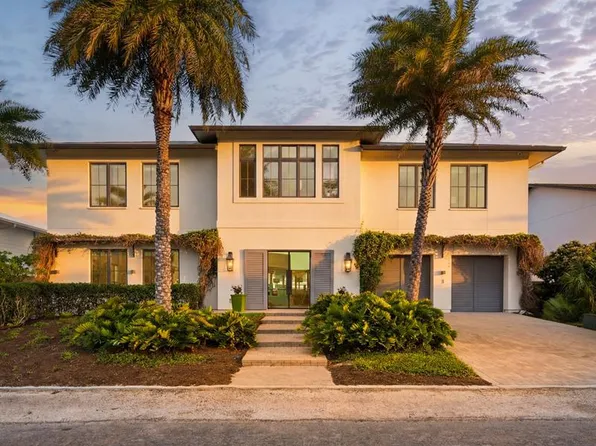 11 Curlew Dr, Rockport, TX 78382