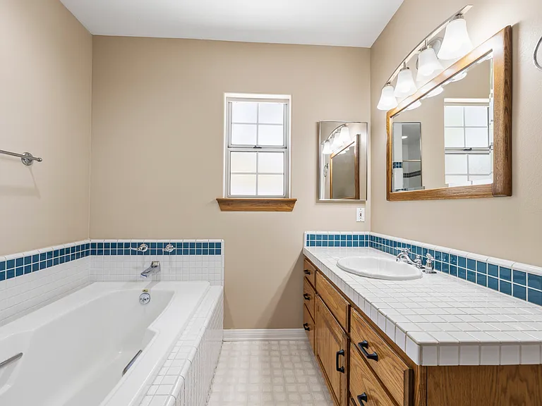 9141 Wheatland Ave — Photo 25
