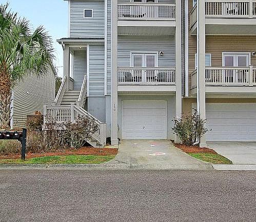 2nd image of 130 Hidden Palms Blvd