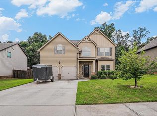 6870 Diamond Dr, Rex, GA 30273