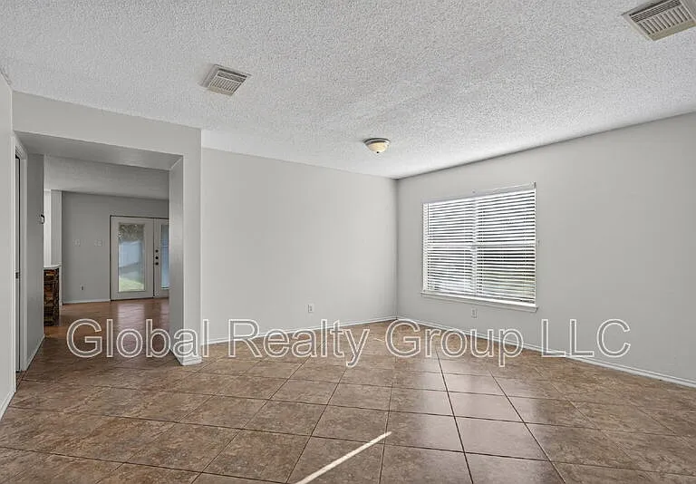 7702 Fairton Pl — Photo 9