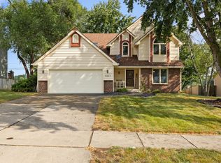9807 Iltis Dr, Urbandale, IA 50322