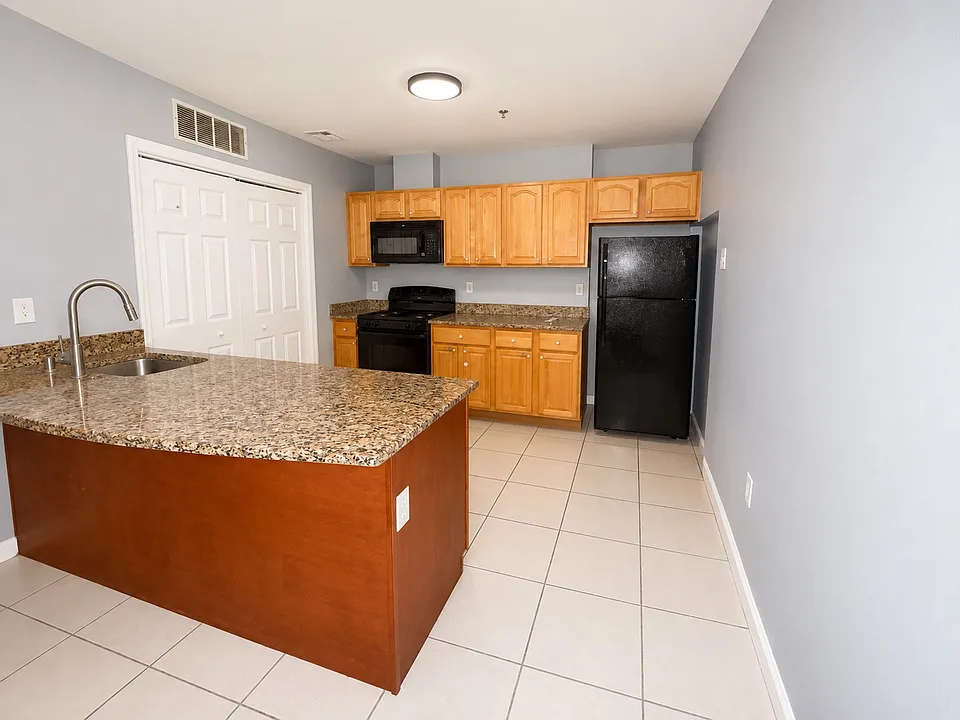 510 Elizabeth Ave #2100