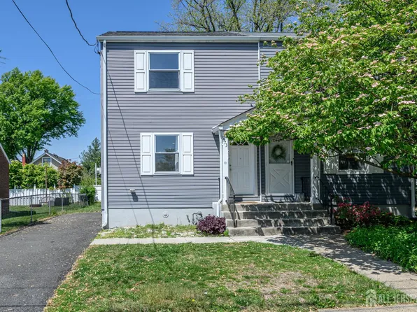 573 Garden Ave, Woodbridge, NJ 07095