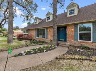 216 Huntingdon Dr, Irving, TX 75061