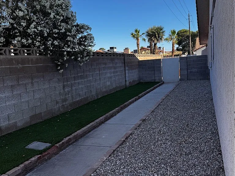 5590 W Katie Ave — Photo 20