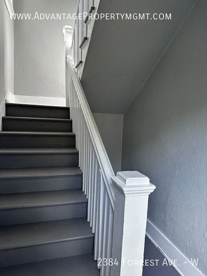 Thoughtfully Renovated 3-Bedroom, 1-Bath | Open to Section 8 — Photo 2