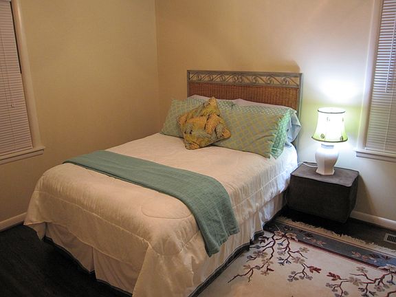 Bedroom 2 large enough to hold king size bed