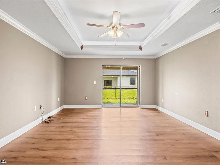 1530 Gretchen Ave S — Photo 14