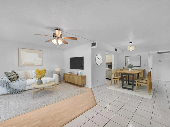 3303 Aruba Way #J1, Coconut Creek, FL 33066