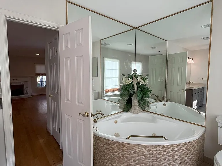 5179 Macomb St NW — Photo 14