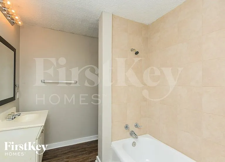 841 Hackamore St — Photo 11