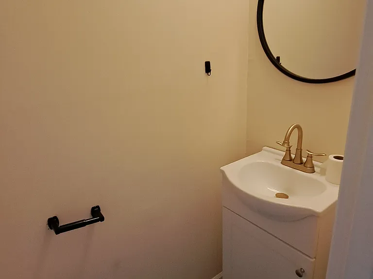 1602 Friendship Rd #H — Photo 5